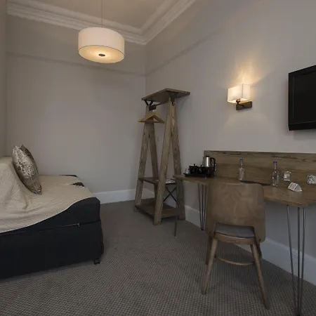 Owl, Hambleton By Marston's 4*