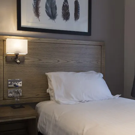 Owl, Hambleton By Marston's Hotel Selby