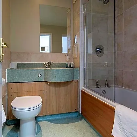 Owl, Hambleton By Marston's 4*