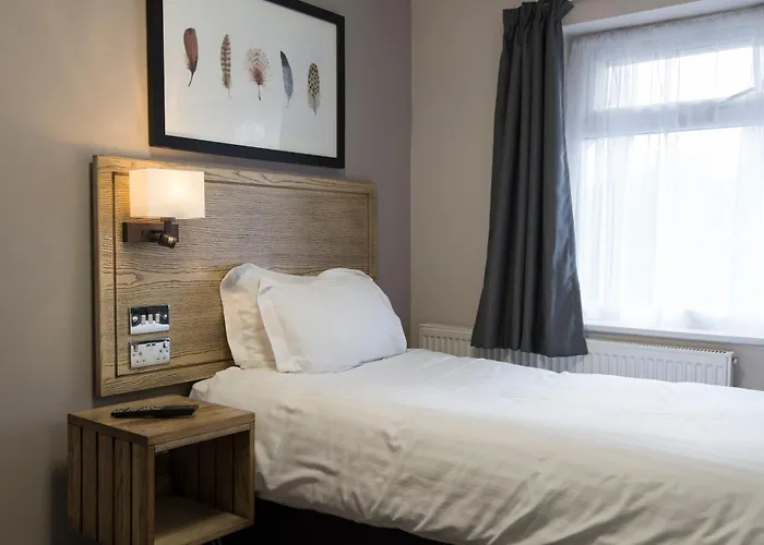 Owl, Hambleton By Marston's 4*