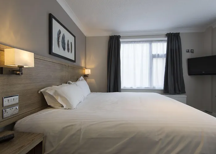 Owl, Hambleton By Marston's 4*