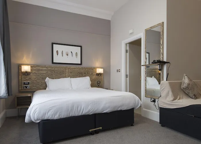 Owl, Hambleton By Marston's Hotel Selby