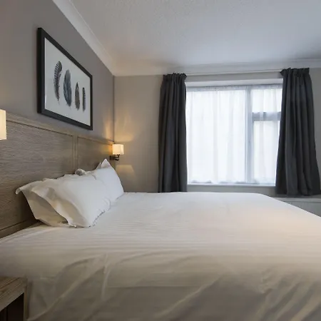 Owl, Hambleton By Marston's 4*