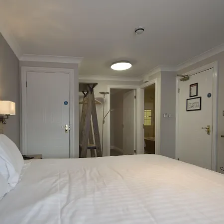 Owl, Hambleton By Marston's 塞尔比